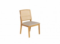 Cadeira Alice ( KIT COM 2 DUAS), Assento em espuma D28, Encosto em Ratan fechado - Madeira Maciça Tauari. - Zoze Home Decor